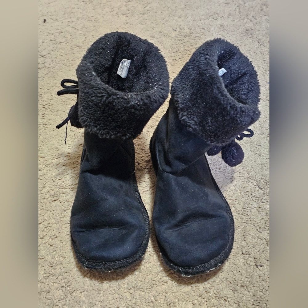 Girls Boots - Size 3 - Black Fuzzy Winter Boots - Moccasin Style Boots